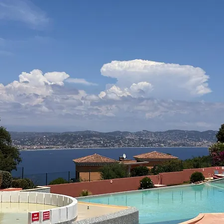 Apartment A Haven Overlooking The Bay Of Cannes